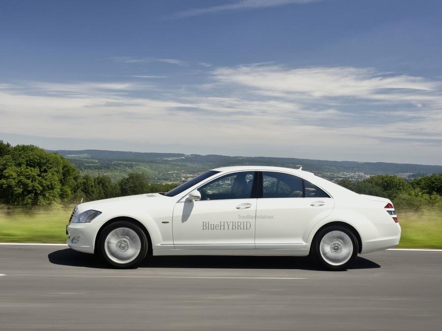  Mercedes-Benz S400 BlueHYBRID 2008 года  (фото 20 из 35)